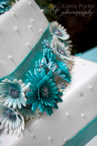 Edible cake flowers by The French Confection karrie porter photography